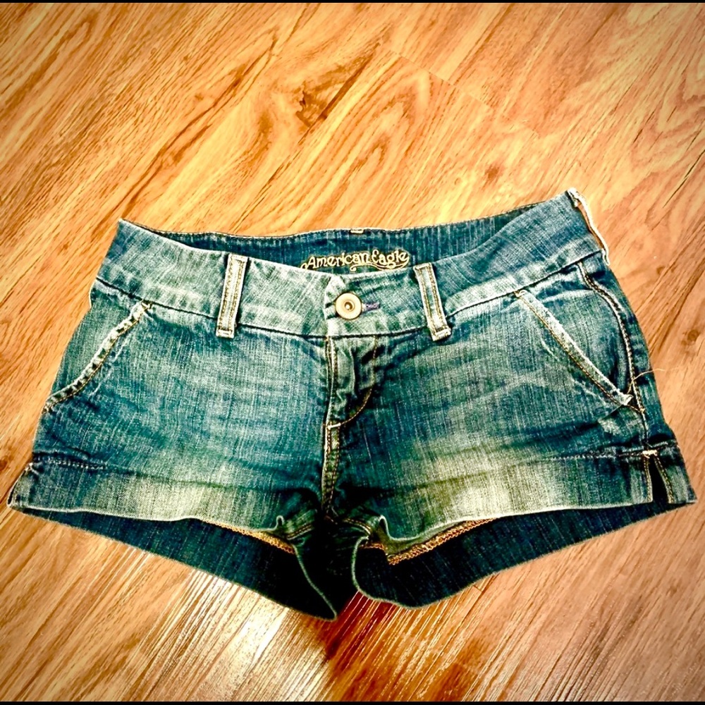American Eagle Denim Shorts Size 2 Short